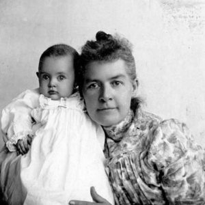 Photo of Martha Hughes Cannon with one of her daughters, Mattie.