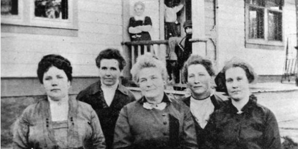 Black and white group photo of the 5 women who comprised the Kanab Town Council (L to R: Luella McAllister, treasurer; Blanche Hamblin, councillor; Mary W. Chamberlain, president; Tamar Hamblin, clerk; Ada Seegmiller)